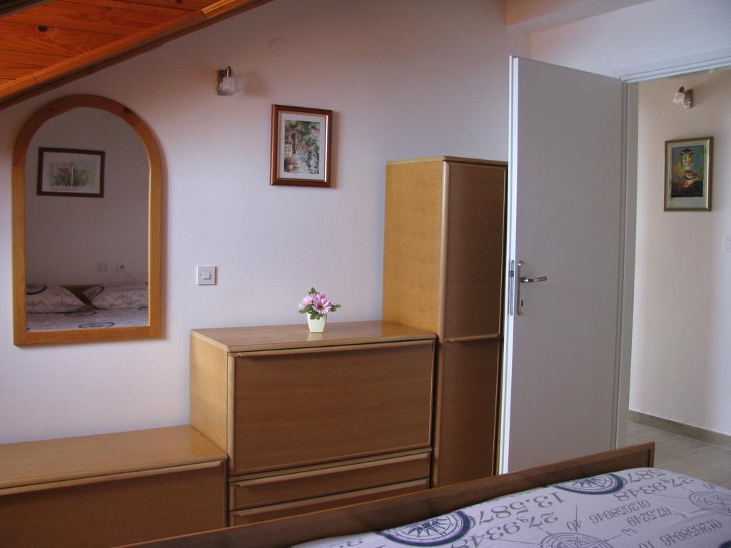 Apartment Marietta Tribalj Quarto foto